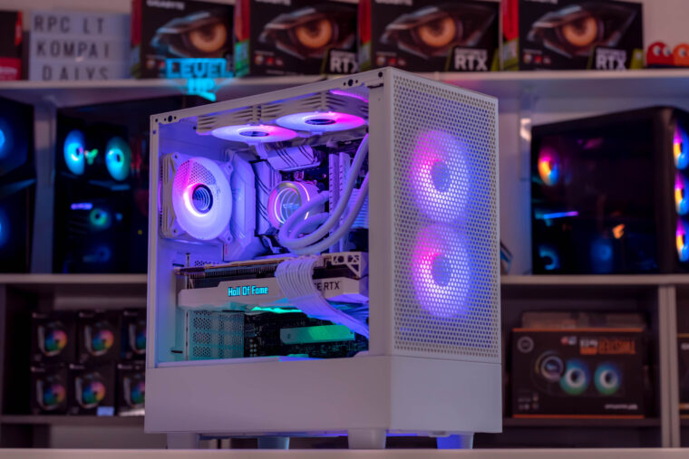 Kompiuteris su Ryzen 7 5800X3D, RTX 3090 24GB, 32GB RAM, stacionarus žaidimų modelis