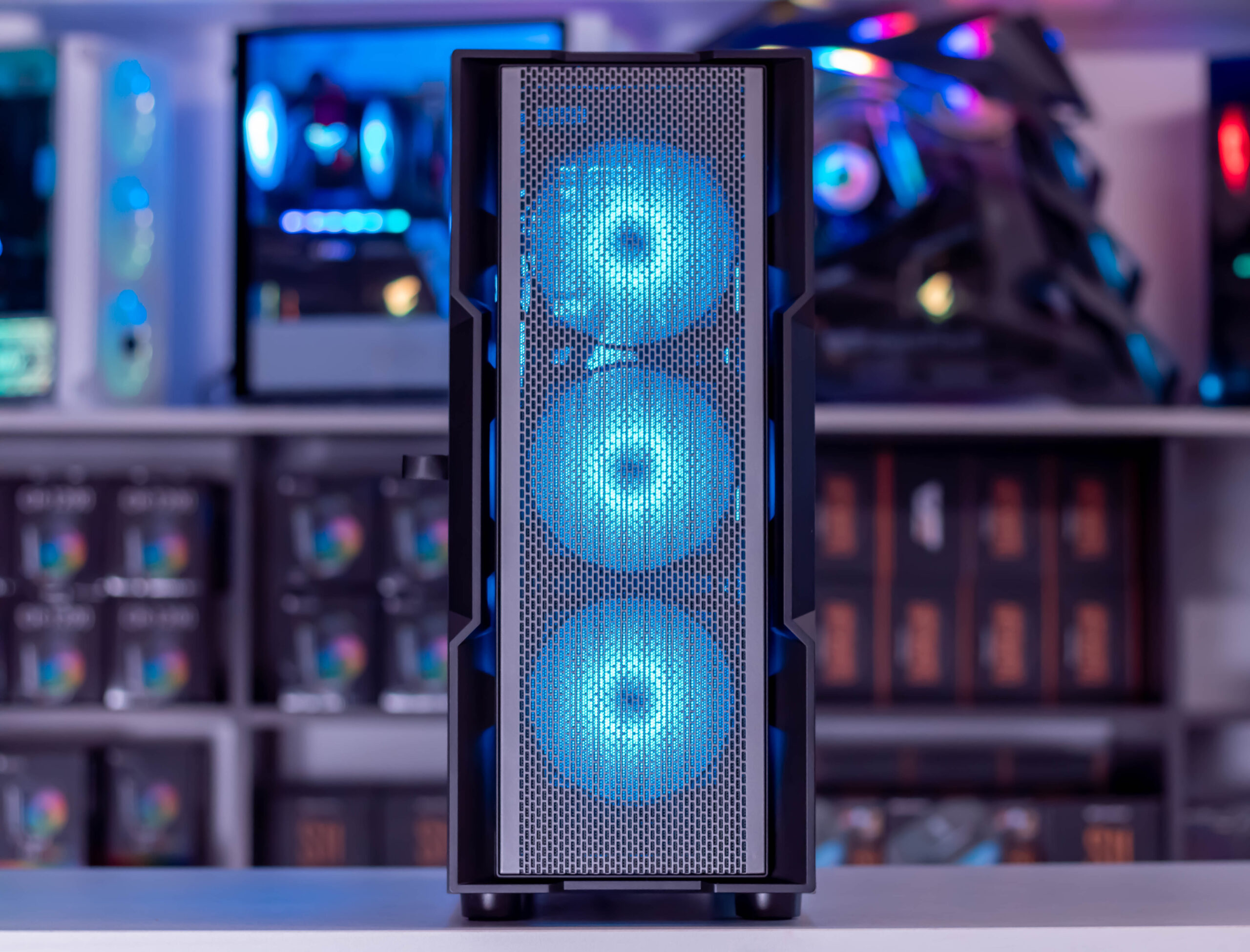 night 1-10 Kompiuterio vidinė struktūra su Intel I9 10910 ir RTX 3080