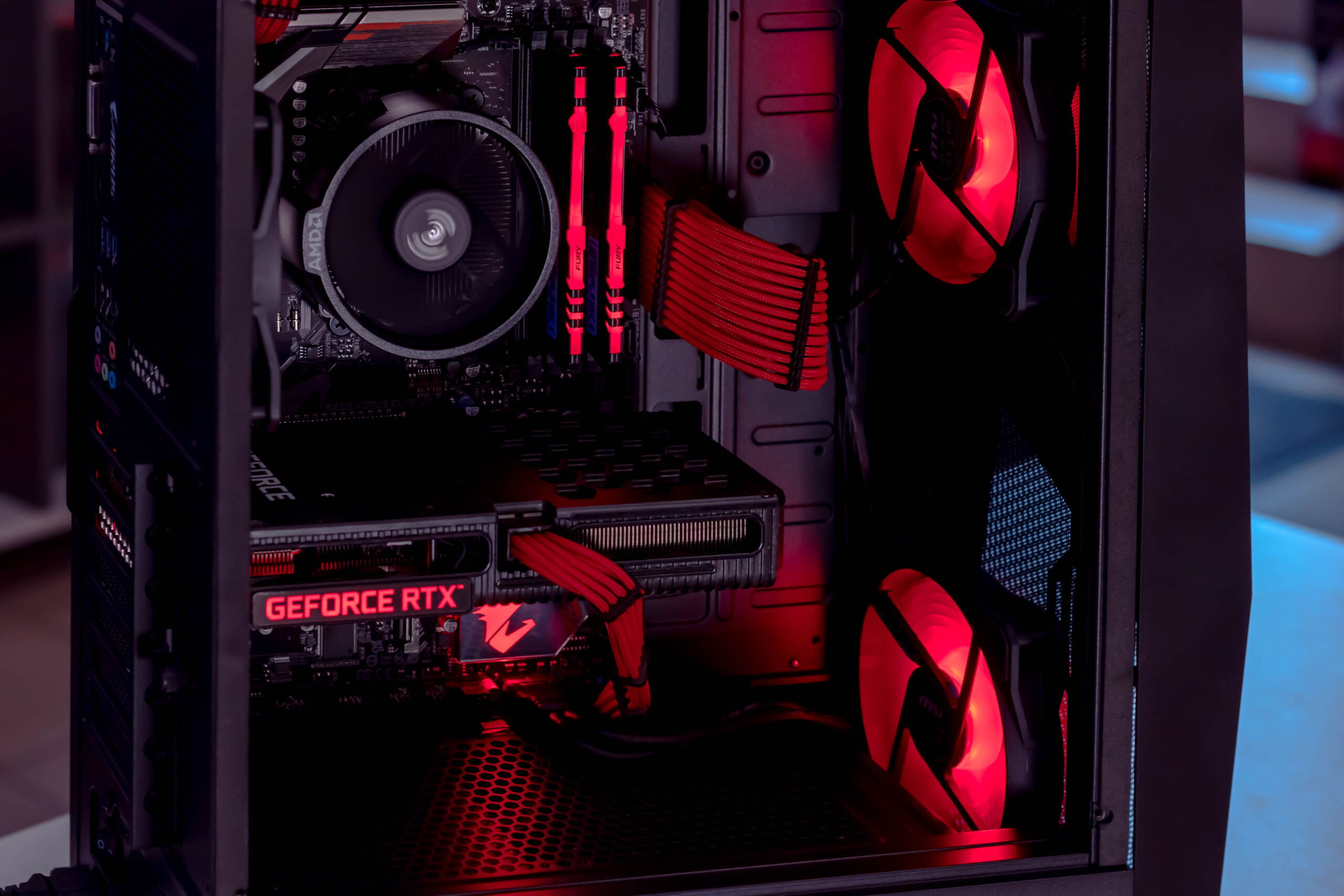 rxx61 REMADE-5 Kompiuterio vidinė struktūra su R5 5500 procesoriumi ir RTX 3060 vaizdo plokšte
