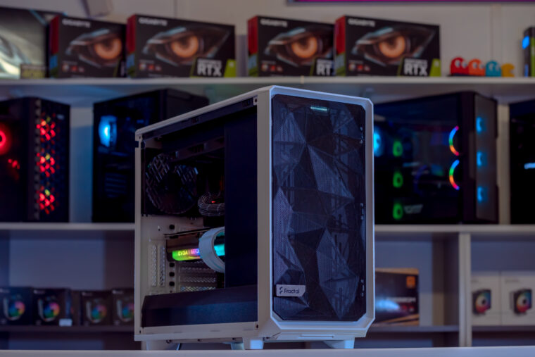Kompiuteris su Ryzen 9 5950X, RTX 3080 10GB, 32GB RAM, modernus dizainas
