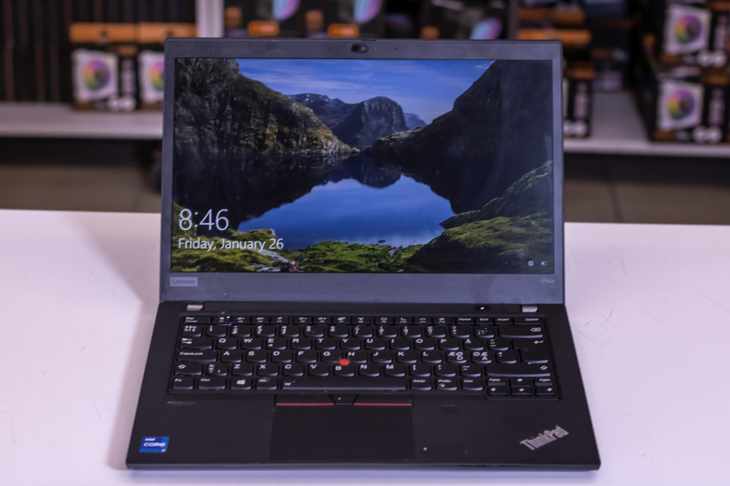 Lenovo ThinkPad P14S (1 of 2) Lenovo P14s gen 2 su i7 1165G7 ir Nvidia Quadro T500 4GB