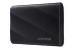 Samsung MU-PG1T0B/EU Portable SSD T9 1TB su matiniu paviršiumi ir USB jungtimi