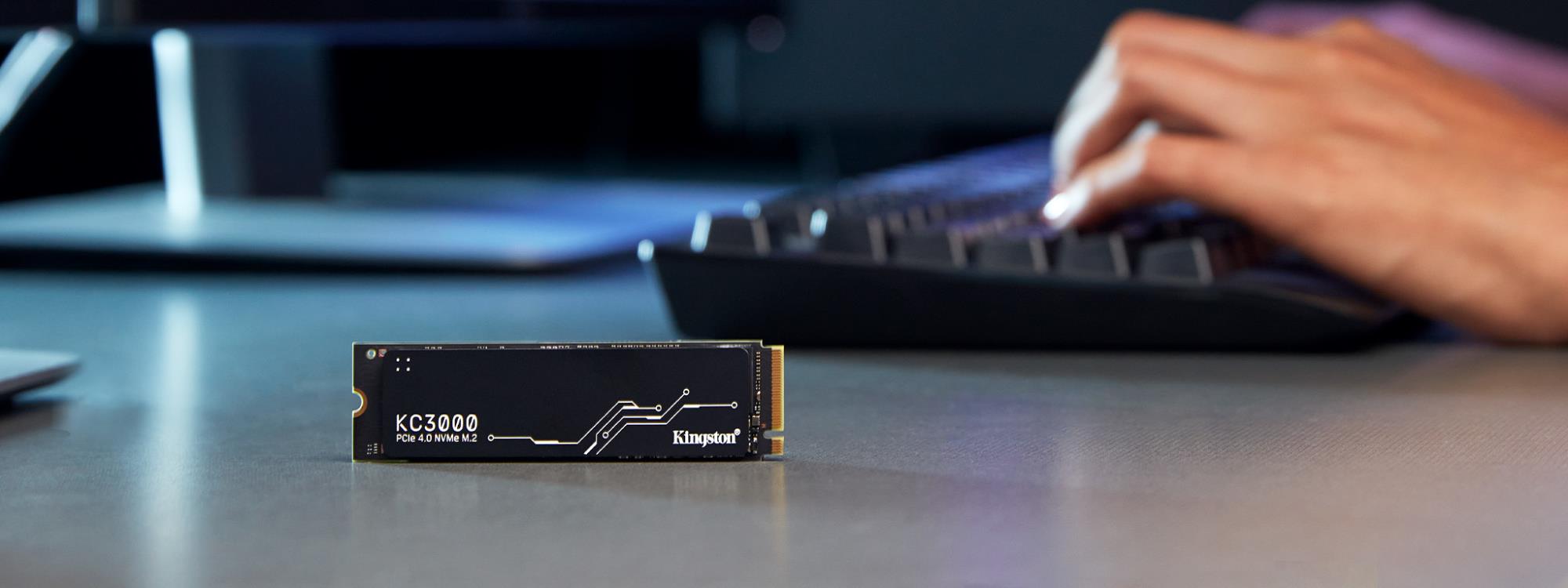 2abfad89-ed26-4318-b789-d36127a13902 Kingston KC3000 SSD M.2 2280 su atidarytu pakuotės dizainu