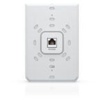 U6-IW WiFi 6 prieigos taškas, matomas iš šono su RJ-45 prievadu