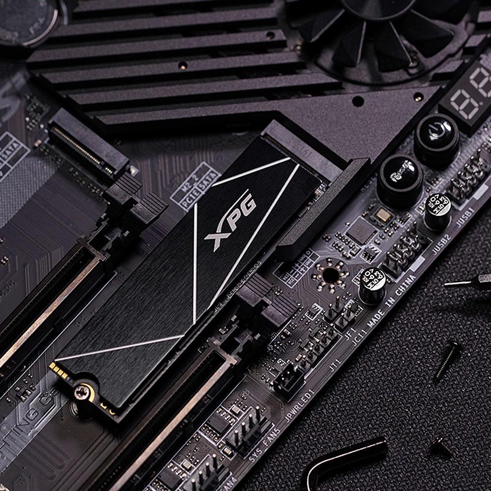 3d4403c2-801e-4607-a654-b06b318ce908 SSD ADATA XPG Gammix S70 BLADE, M.2 2280, matinis paviršius