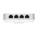 WiFi 6 prieigos taškas U6-IW, matomas iš šono su RJ-45 prievadu