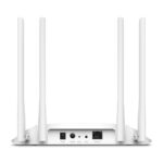 Priedas TP-LINK TL-WA1801, matomas iš šono, su 4 išorinėmis antenomis