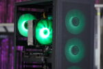 Žaidimų kompiuteris su i7-8700K ir RX 6700XT, šoninis vaizdas