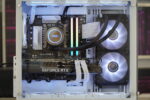 Žaidimų kompiuteris su i7-10700F ir RTX 3070Ti, šoninis vaizdas