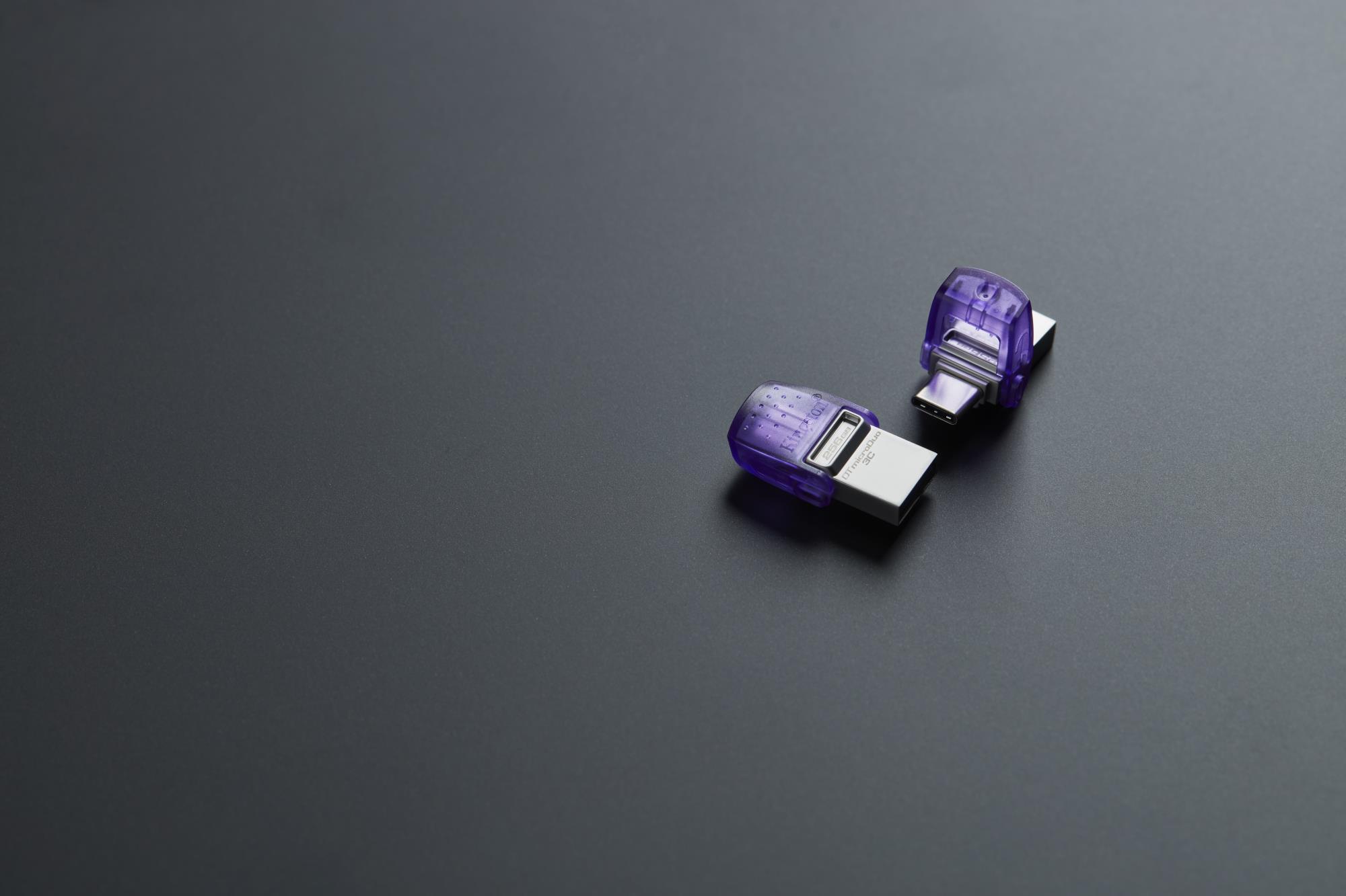 a577dc1f-73b2-481c-a55f-592d1deb0725 USB atmintinė Kingston DataTraveler DT Micro Duo 3C, matoma iš šono