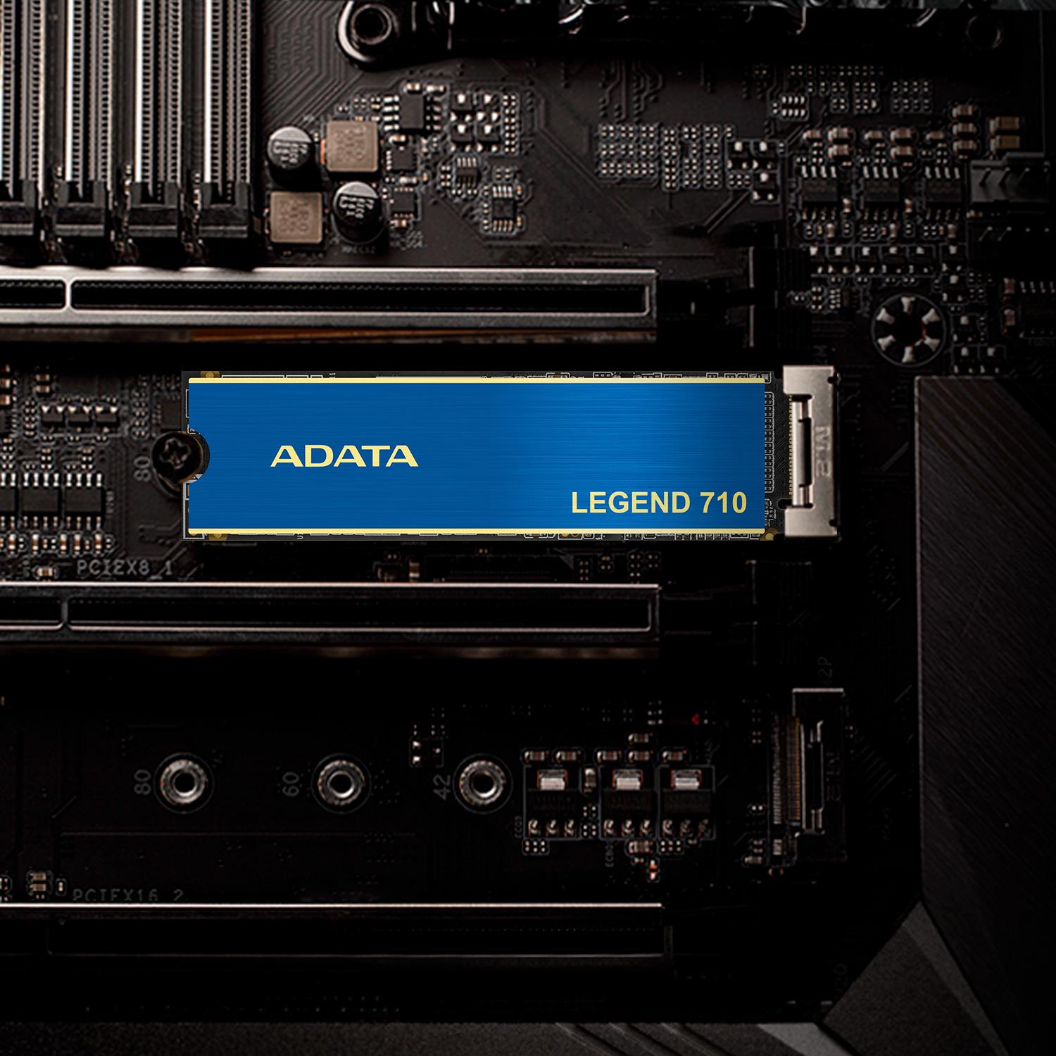 b9d2bef8-3978-4bc4-a716-0922ae7cf96d SSD ADATA LEGEND 710 su M.2 2280 formos faktoriu, matomas iš šono