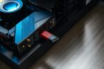 USB atmintinė Kingston DataTraveler Exodia, šoninis vaizdas su judančiu dangteliu