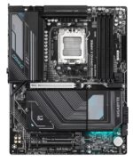 Motininė plokštė Gigabyte B850 GAMING X WIFI6E, viršutinis vaizdas su jungčių išdėstymu