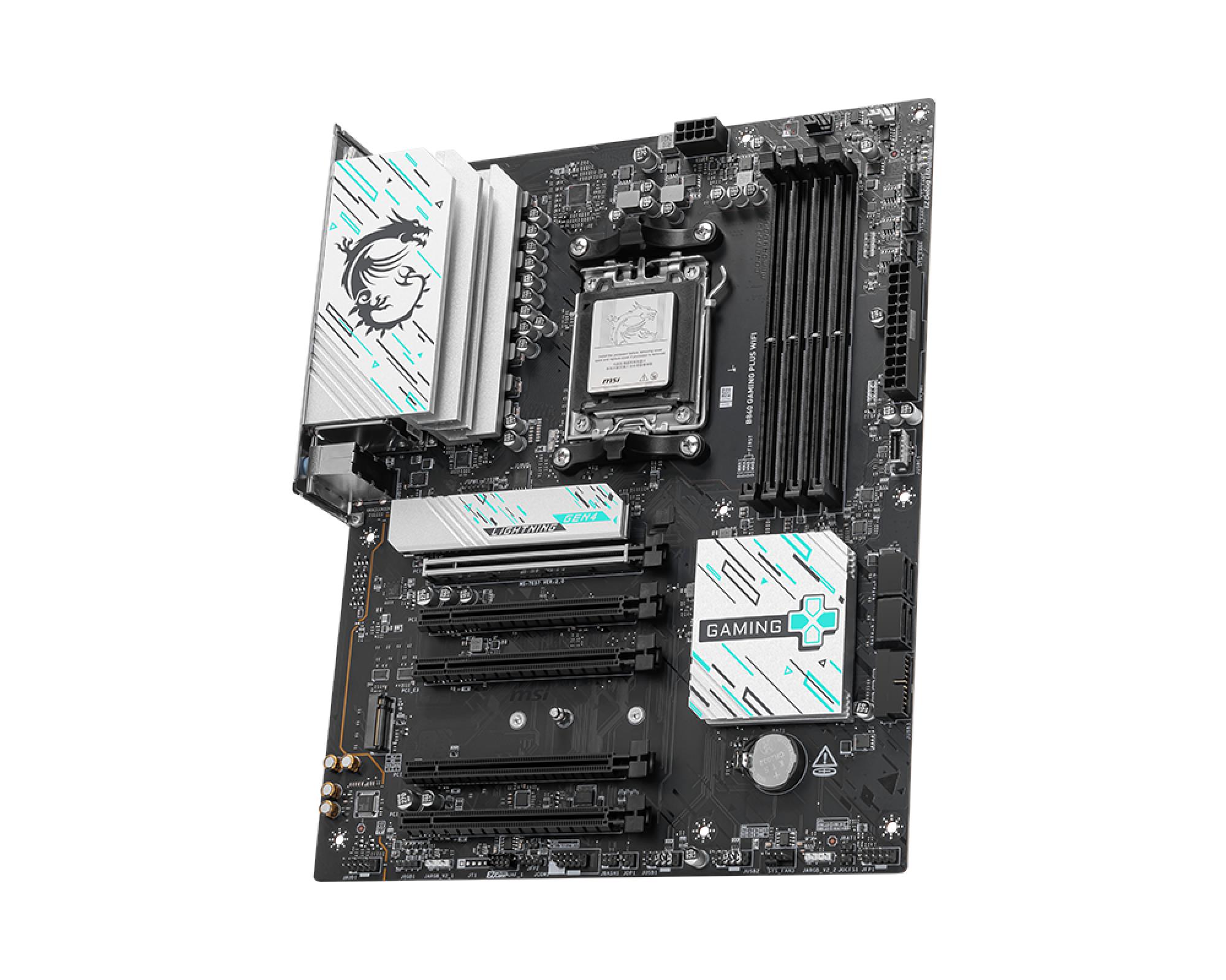 0a965d57-7525-4ef1-b7e8-aa51019a68ac Motininė plokštė MSI B840 GAMING PLUS WIFI, viršutinė pusė su jungtimis ir lizdais