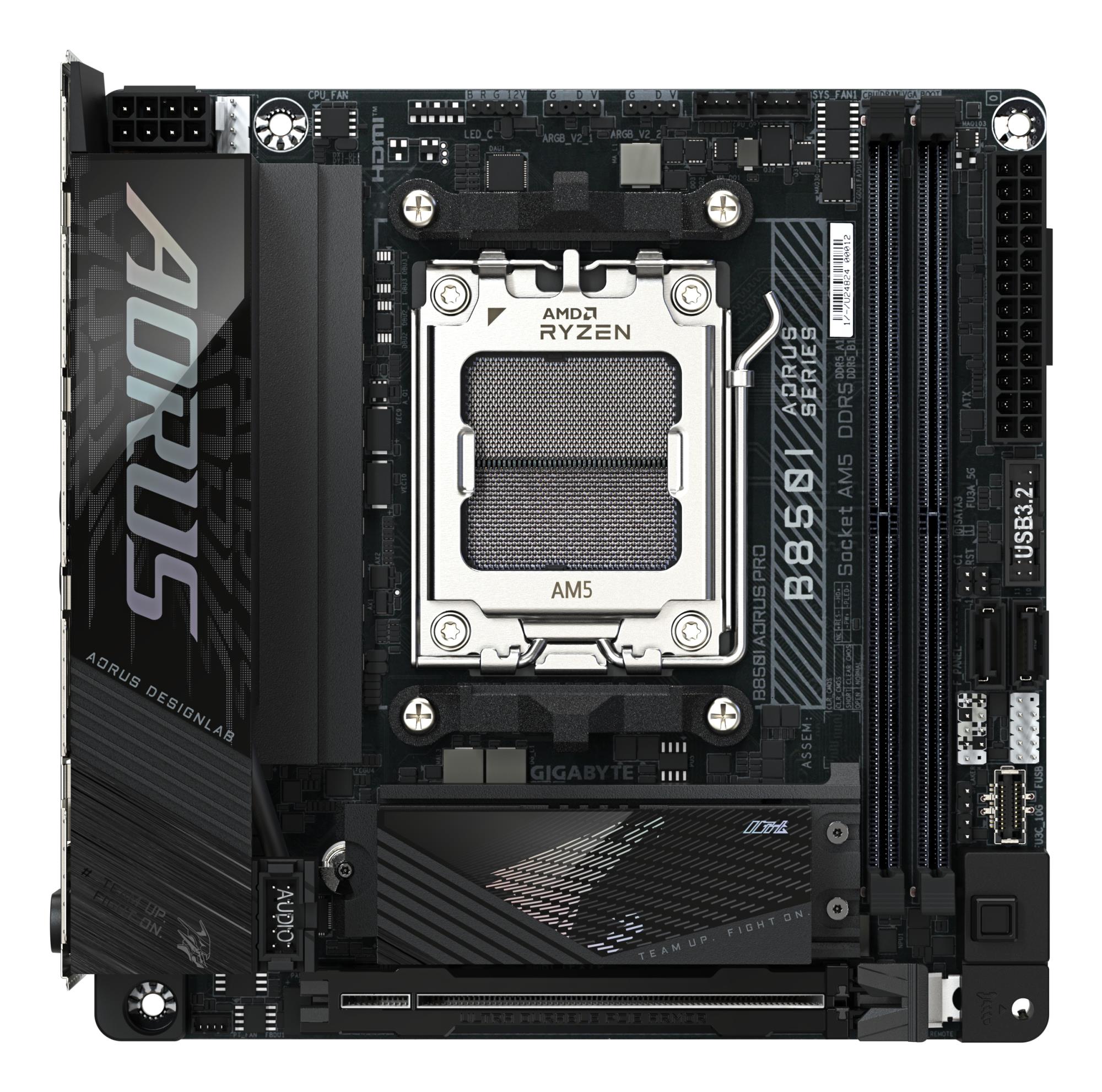 3f2561b3-a10b-435f-931b-227869393389 Motininė plokštė Gigabyte B850I AORUS PRO, viršutinis vaizdas su jungtimis ir lizdais
