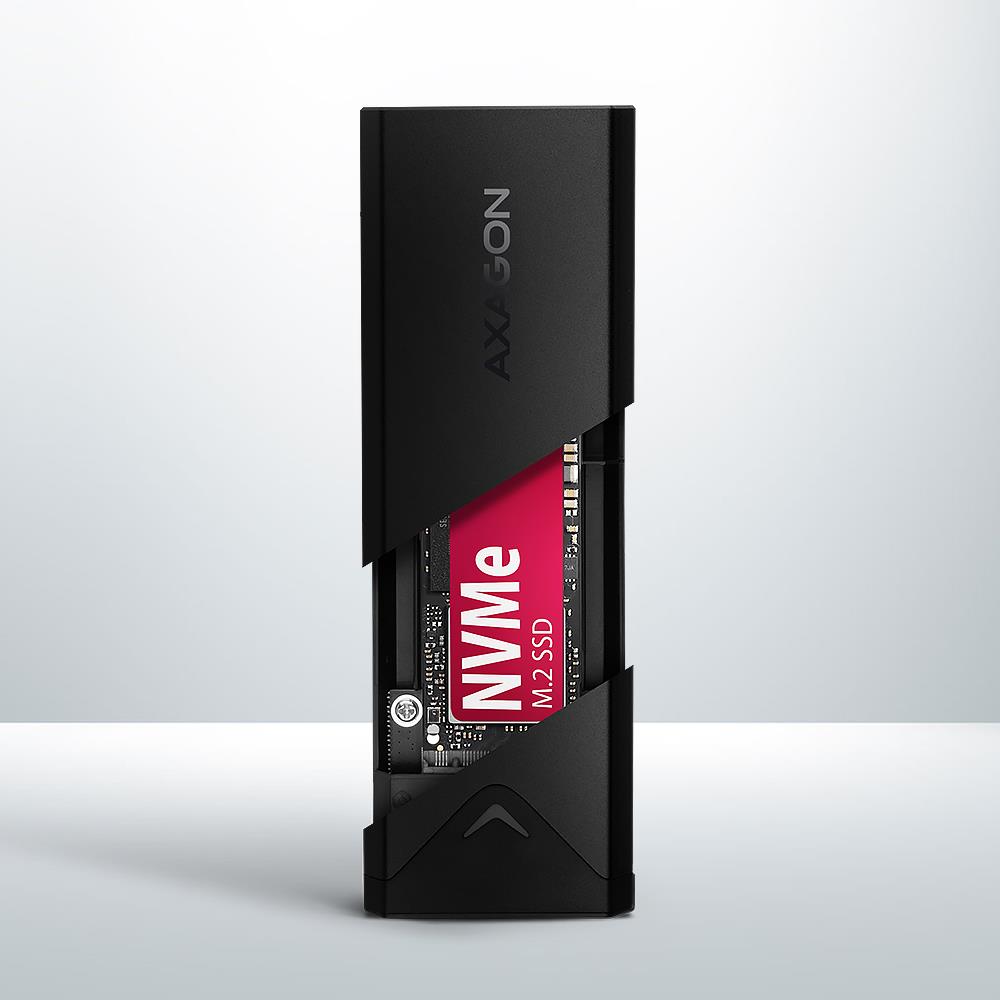 31f7f42e-c48c-41bb-906c-6dffe1cb2f64 AXAGON EEM2-UB2 metalinė dėžutė, matoma iš šono, su USB-C jungtimi