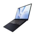 Nešiojamas kompiuteris Asus Vivobook 16, Quiet Blue, matomas iš šono