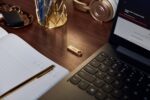 USB atmintinė Kingston DataTraveler SE9 G3, 512 GB, šoninis vaizdas