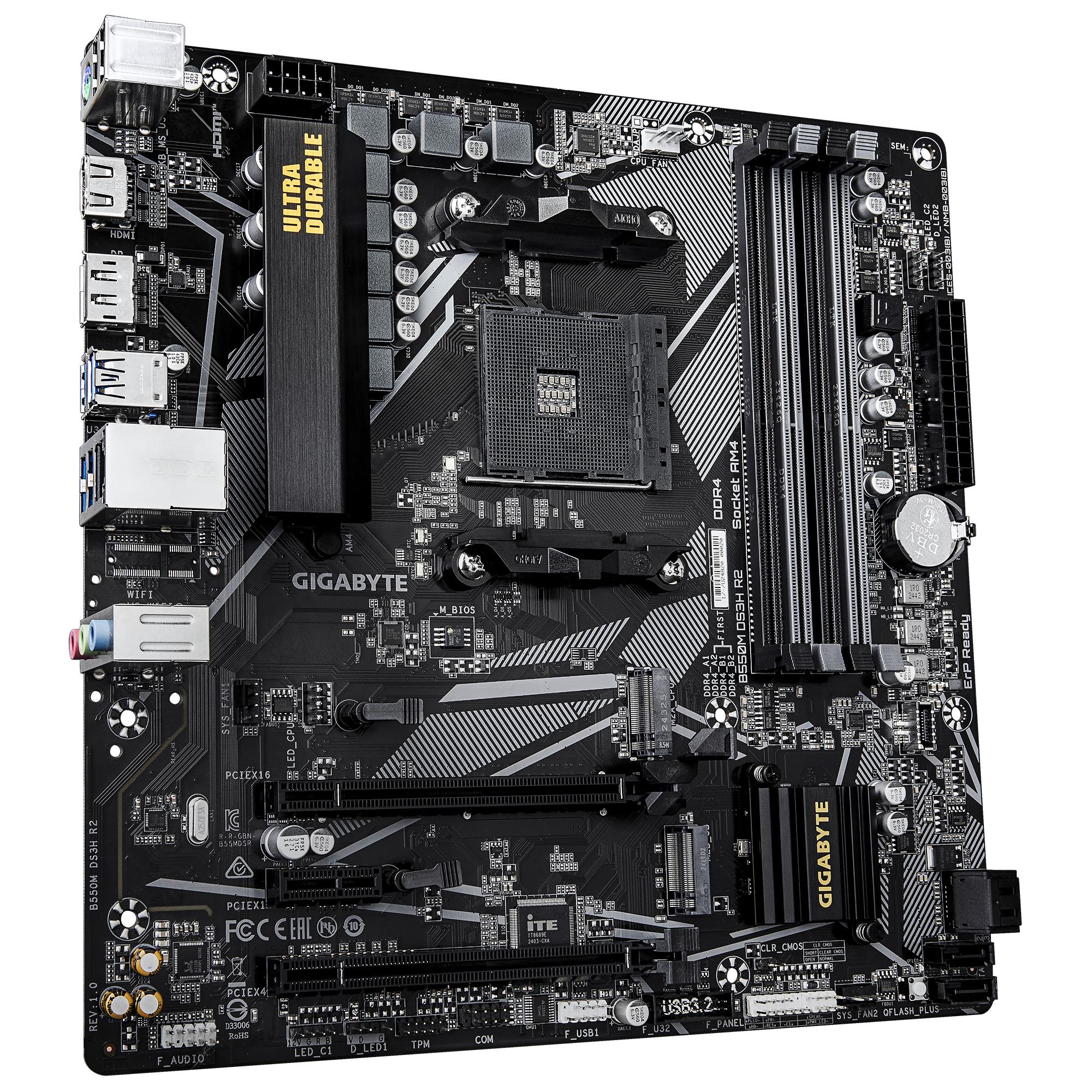 51b486e3-00ac-4794-a04f-e2b3649d6957 Motininė plokštė Gigabyte B550M DS3H R2, šoninis vaizdas su jungtimis