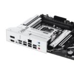 Motininė plokštė ASUS PRIME Z890-P, nuotrauka iš viršaus, rodo jungtis ir aušinimo sprendimus