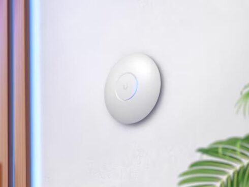 Access Point UBIQUITI IEEE 802.11a/b/g IEEE 802.11n IEEE 802.11ac IEEE 802.11ax 1x2.5GbE U7-LITE