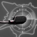 Ausinės HyperX Cloud III su raudonais akcentais, matomos iš šono