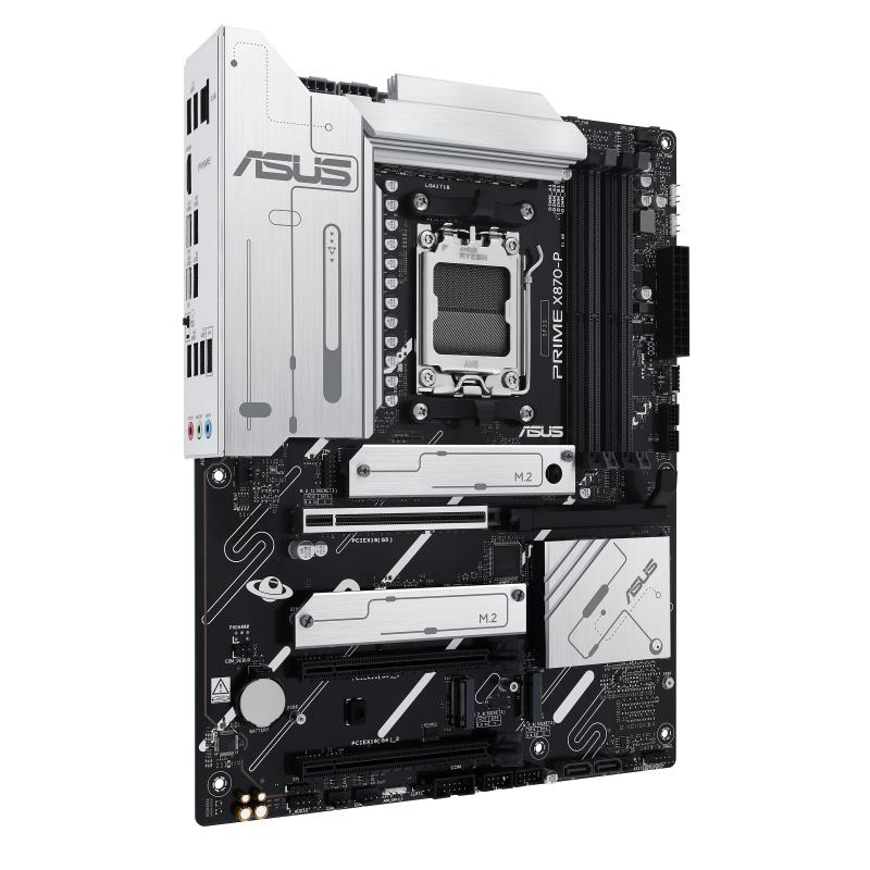 5a507263-e399-4a2b-b596-c1723e9a393e ASUS PRIME X870-P motininė plokštė, kampinis vaizdas su jungčių išdėstymu