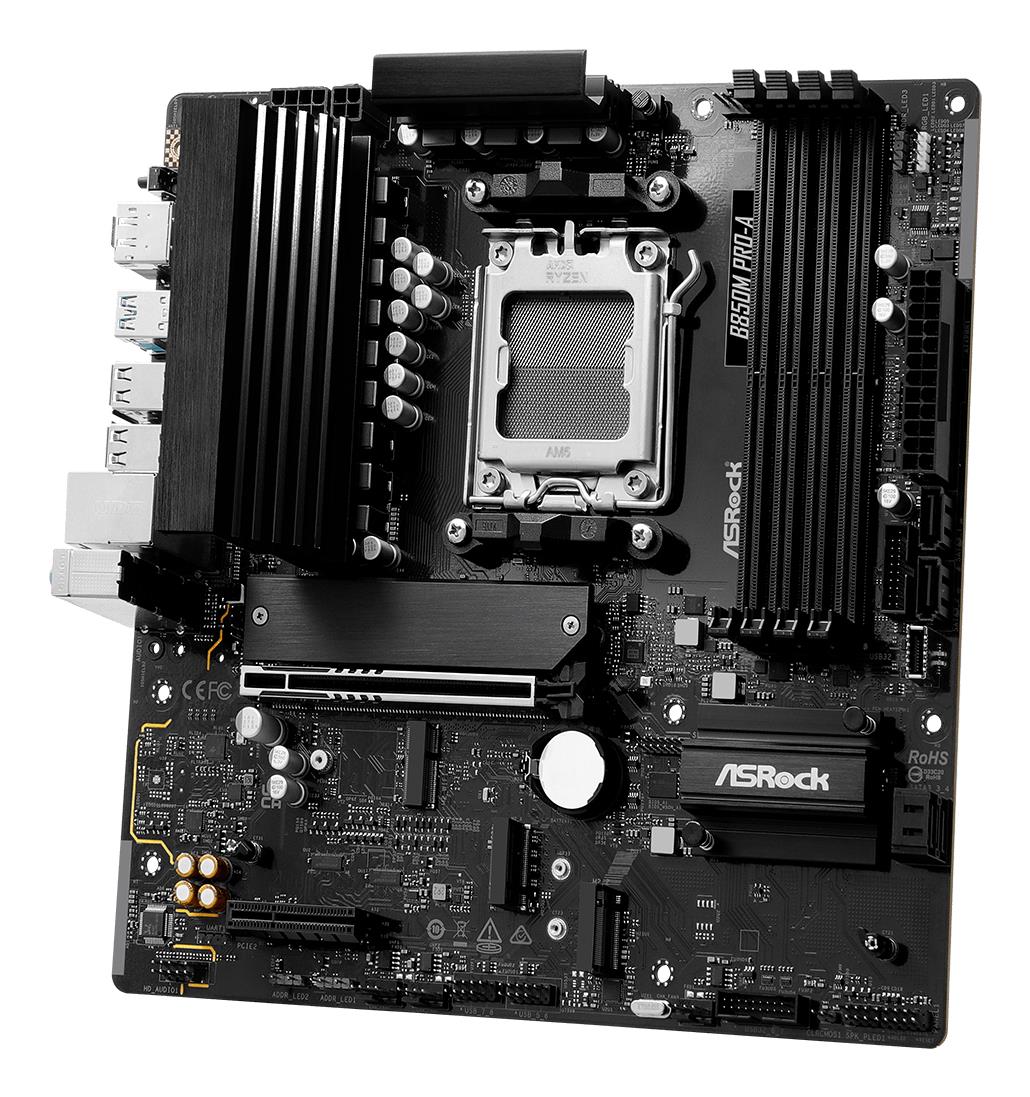 1f204309-6cd5-441d-bce7-2586ea359785 Motininė plokštė ASROCK B850MPRO-A, šoninis vaizdas su prievadų išdėstymu