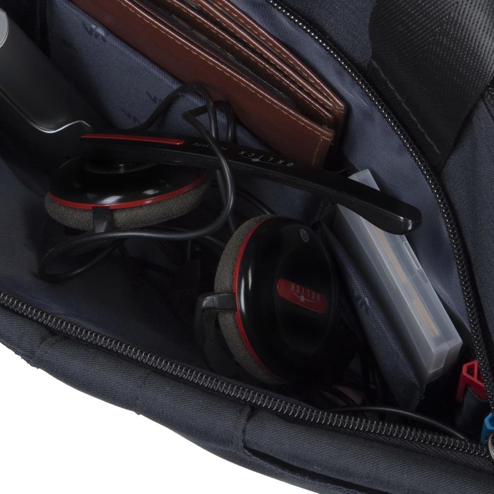 260aeca9-28d6-4e13-a1e2-2127f5a9d31c NB CASE BISCAYNE 15.6"/8335 BLACK RIVACASE