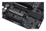 Motininė plokštė ASUS Z890 su matomu I/O jungčių išdėstymu