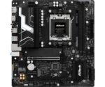 ASROCK B850M-XR2.0 motininė plokštė, viršutinis kampas su atminties slotais