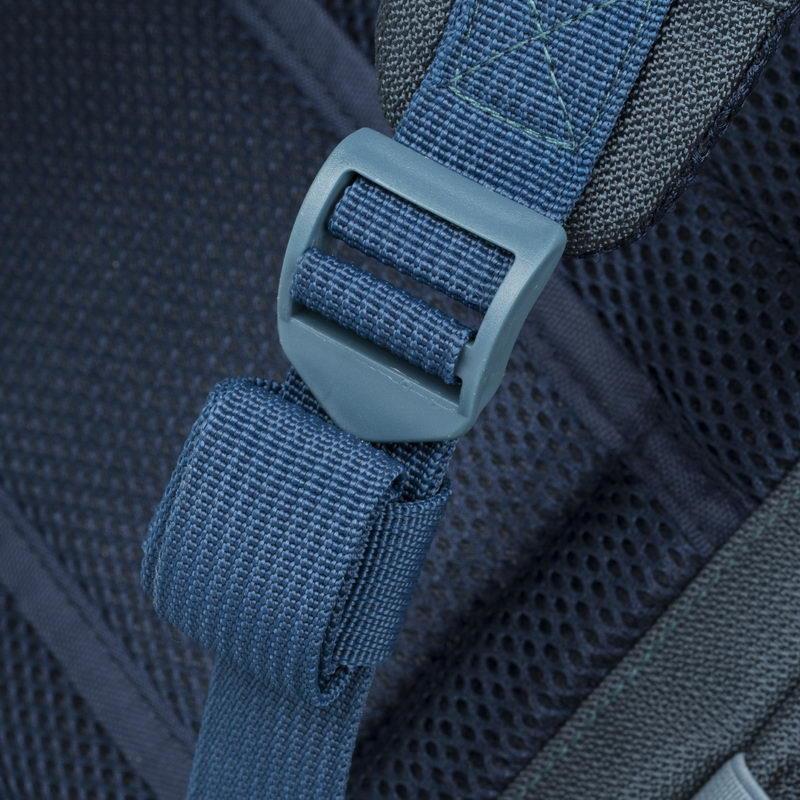 31f254a5-a953-4198-a100-90c5cdeaaf55 Kuprinė NB BACKPACK TEGEL 17.3" iš šono, rodo kišenes ir dirželius