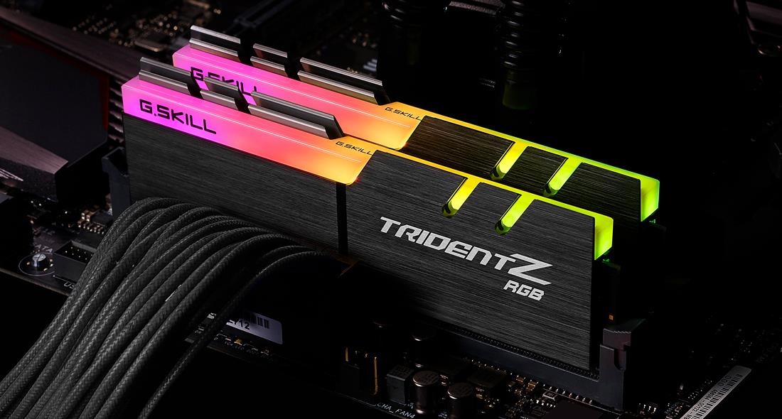 3c5c7182-a688-4886-956d-cb5782c08f9a MEMORY DIMM 32GB PC28800 DDR4/K2 F4-3600C16D-32GTZRC G.SKILL