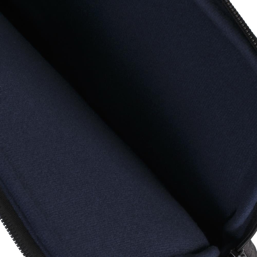 4a688e4d-bdce-49d3-b7fa-0ec5d14366ff Dėklas NB Sleeve Suzuka 15.6" juodas, matomas iš šono su užtrauktuku