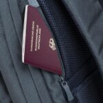 Kuprinė NB BACKPACK TEGEL 17.3" iš šono, rodo diržus ir kišenes