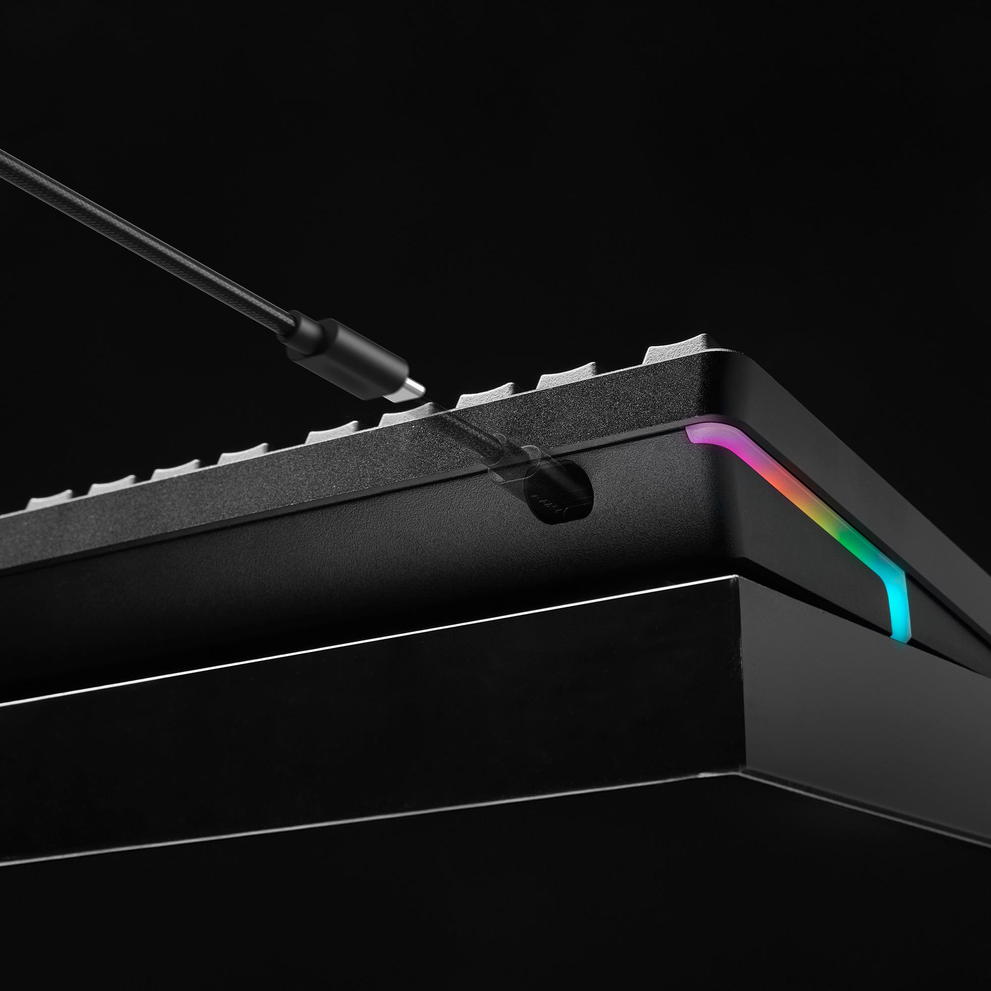 5534ea5b-8def-48e4-85e5-4c174c42e0e0 Klaviatūra HyperX Alloy Rise, juoda, šoninis vaizdas su apšvietimu