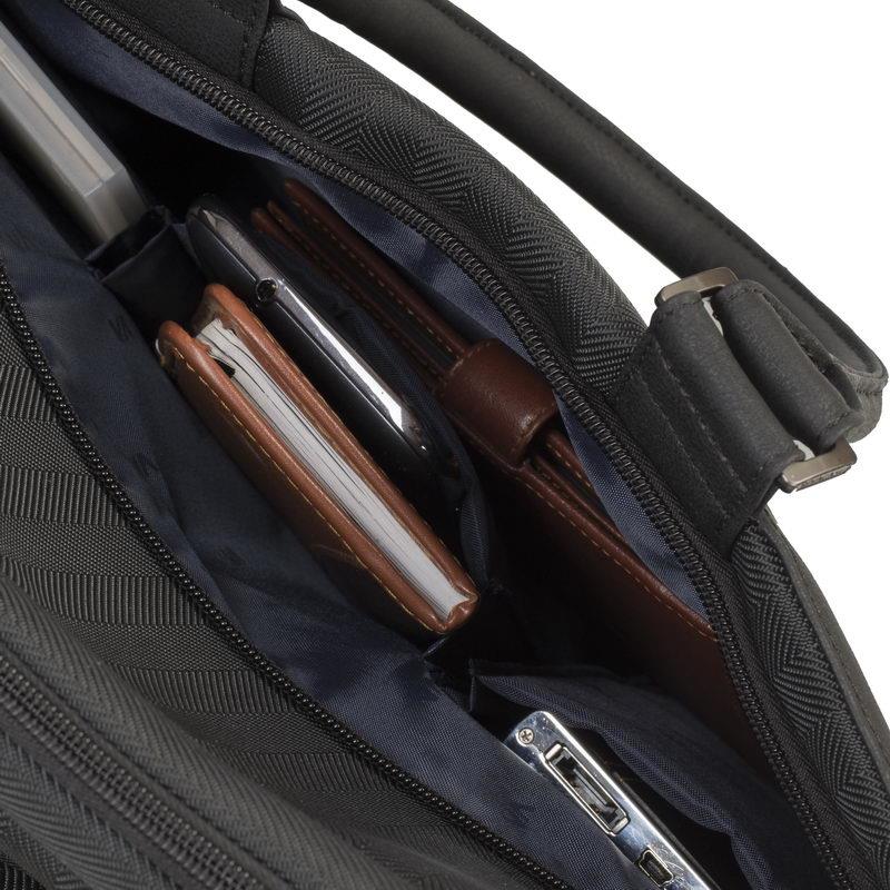68a44389-e71a-4aa0-99d0-96ae993af77d NB CASE NARITA 15.6"/8135 BLACK RIVACASE