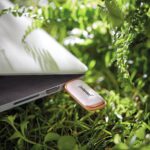USB atmintinė Intenso 64GB su cap tipo korpusu, šviesiai ruda