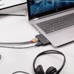 Dokstotėlės USB-C/DST-MICRO 43336 LINDY galinis vaizdas su jungtimis