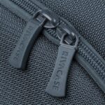 Kuprinė NB BACKPACK TEGEL 17.3" iš šono, rodoma užtrauktukų ir kišenių detalės