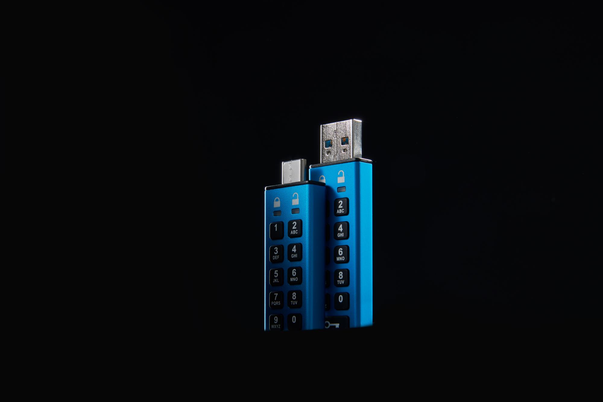 b2e0bf88-37a0-48fa-8421-42cf1c5e1fdf MEMORY DRIVE FLASH USB3.2/128GB IKKP200/128GB KINGSTON
