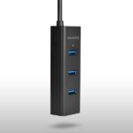 USB 3.0 hub'as AXAGON HUE-S2B, matomas iš šono, su keturiais prievadais