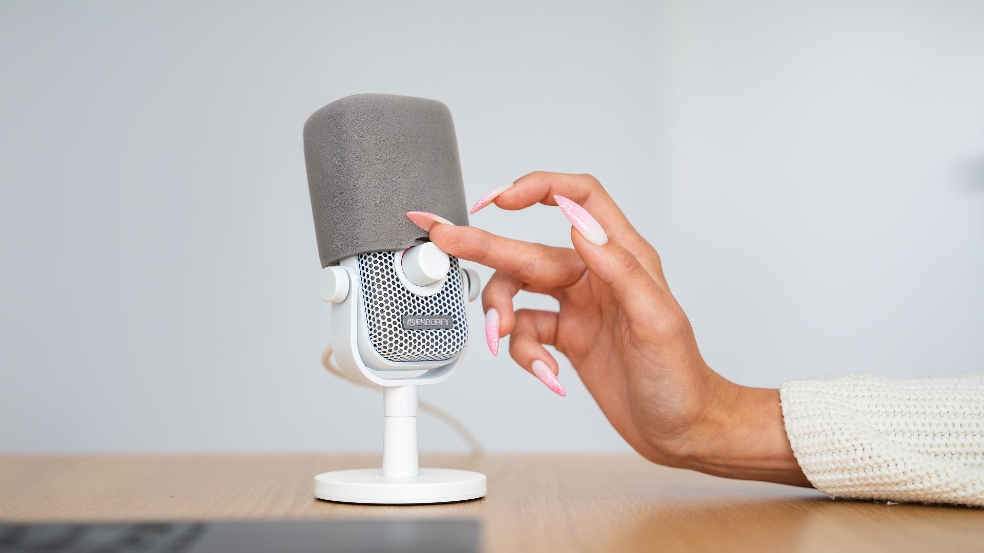 c95ef830-7061-4452-98e1-2b9c8b3f4ea2 MICROPHONE SOLUM VOICE S OWH/USB-C WHITE EY1B015 ENDORFY