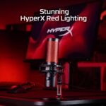 Mikrofonas HyperX QuadCast 2, juodas, matomas iš šono su apšvietimu