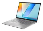 Nešiojamas kompiuteris ASUS VivoBook S14, šoninis vaizdas su atidarytu ekranu