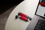 Nešiojamojo SSD pakuotė su USB-A ir USB-C jungtimis