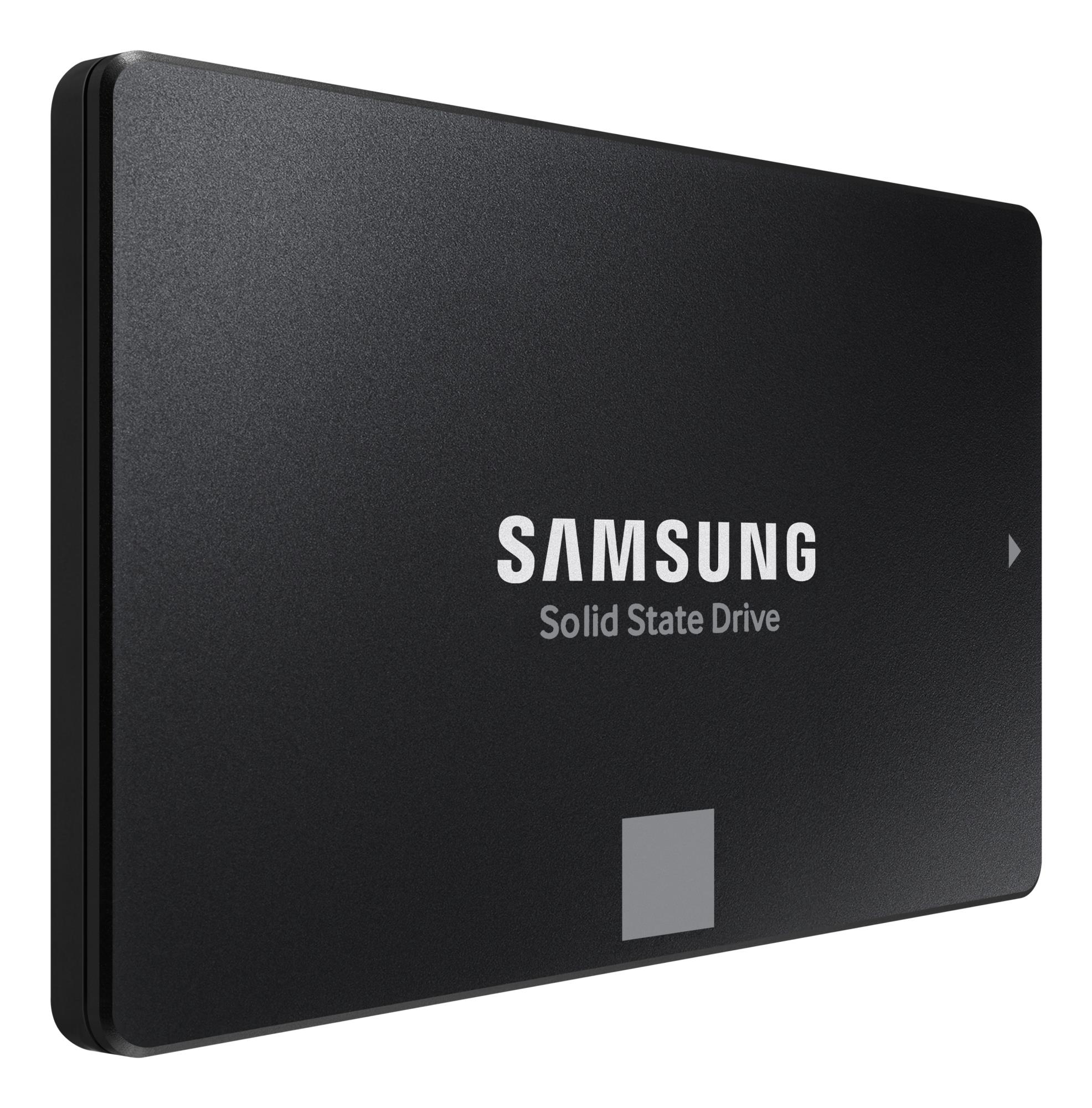 9629941e-7f0b-457d-84ae-7b858f548948 SSD 8TB 6GB/S 870 EVO, viršutinis vaizdas su etiketėmis ir jungtimis