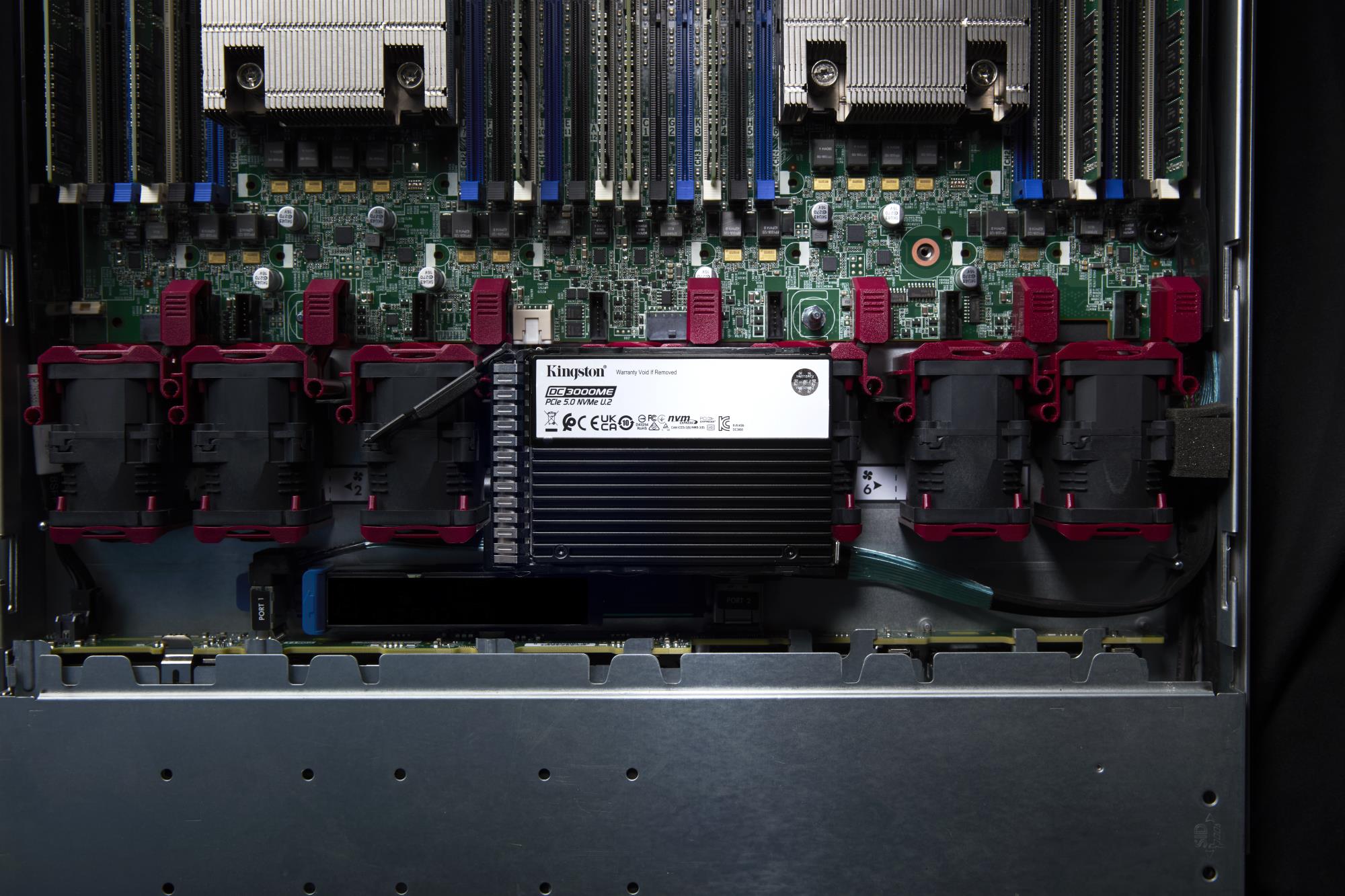bf03fafc-57db-47f4-9fa8-1b3c849f4fcc-1 SSD KINGSTON SSD series DC3000ME 7.68TB NVMe NAND flash technology 3D TLC Write speed 10000 MBytes/sec Read speed 14000 MBytes/sec Form Factor U.2 TBW 14.016 TB MTBF 2000000 hours SEDC3000ME/7T6