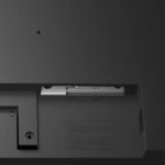 Monitorius LG 32U631A-B, matomas iš šono, rodo ploną rėmelį