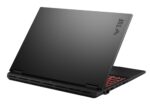 Nešiojamas kompiuteris ASUS FA608UH, matomas iš šono su atidarytu ekranu